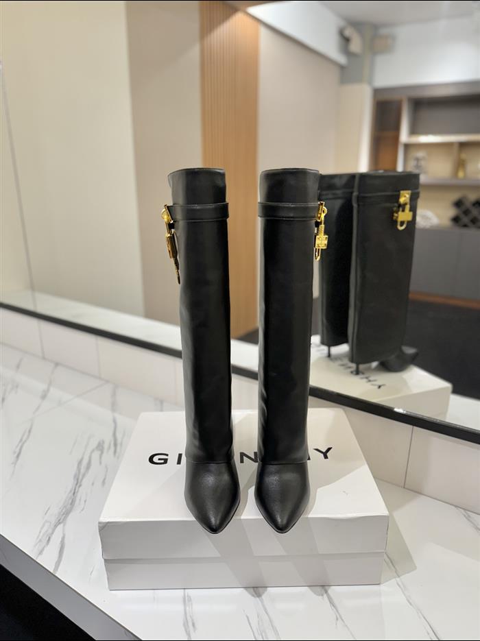 20251128174450872 590